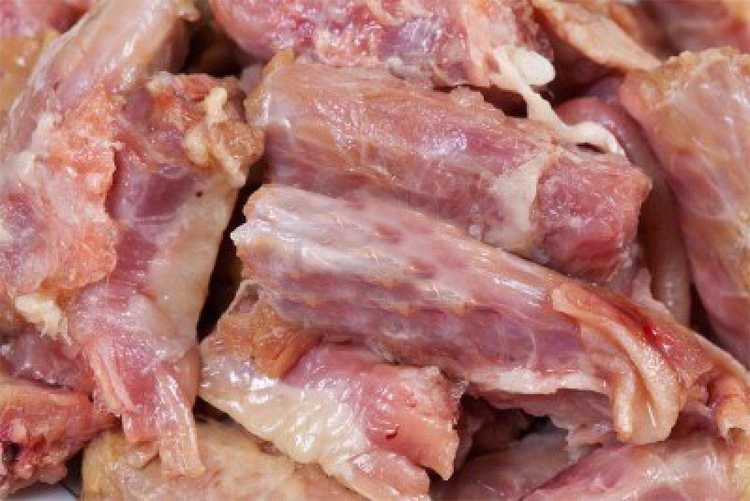 Можно ли давать собаке куриные шеи: польза и вред сырых или отварных продуктов для взрослых и как ими кормить щенка?